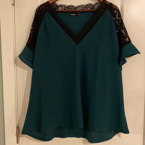 Shein Curve V-Neck Blouse with lace - Picture 2 of 3